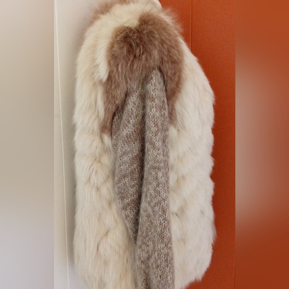 Beautiful Rabbit Fur Coat - Picture 2 of 6